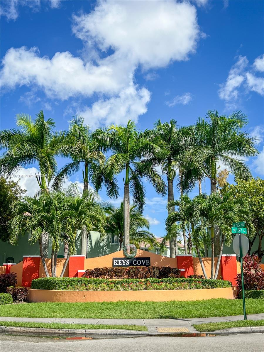 1658 SE 28th Ct #101