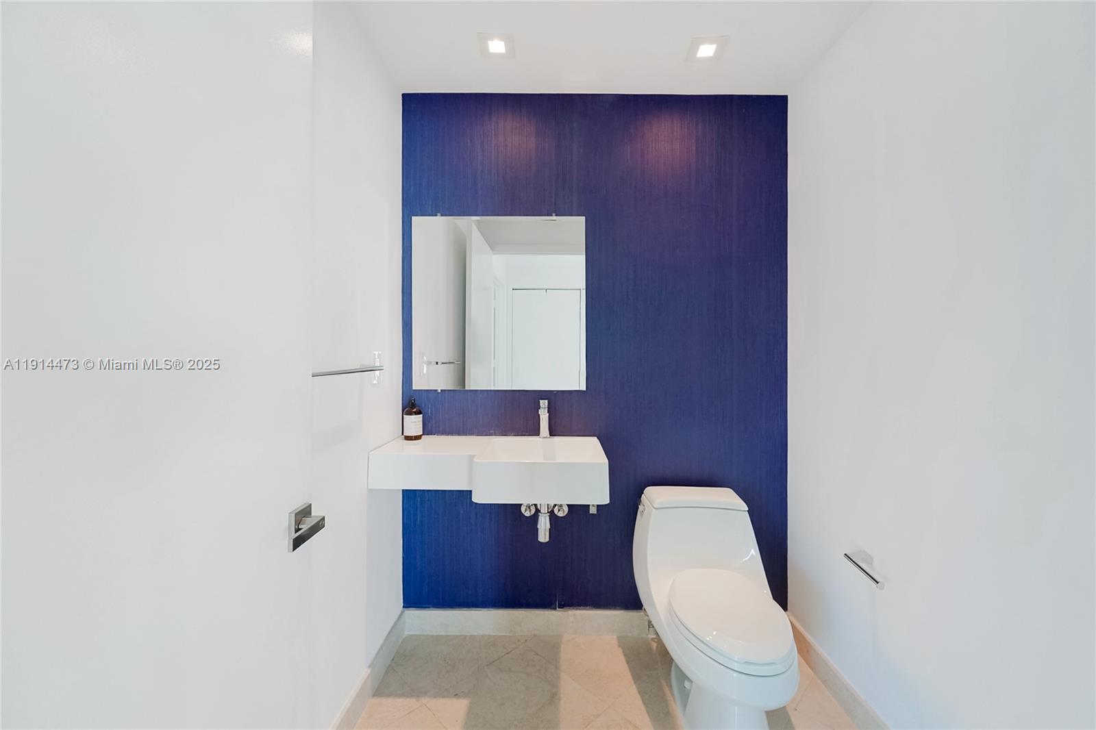 300 S Pointe Dr #405 Miami Beach, FL 33139