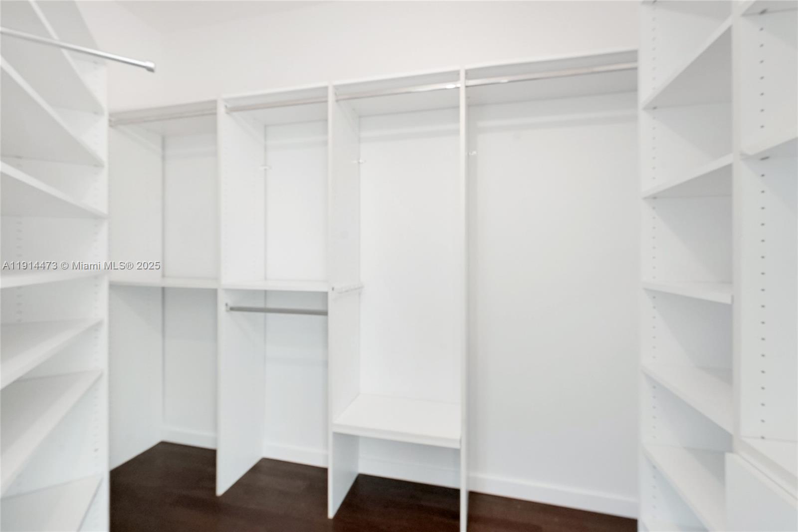 300 S Pointe Dr #405 Miami Beach, FL 33139