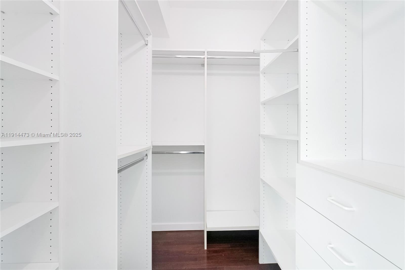 300 S Pointe Dr #405 Miami Beach, FL 33139