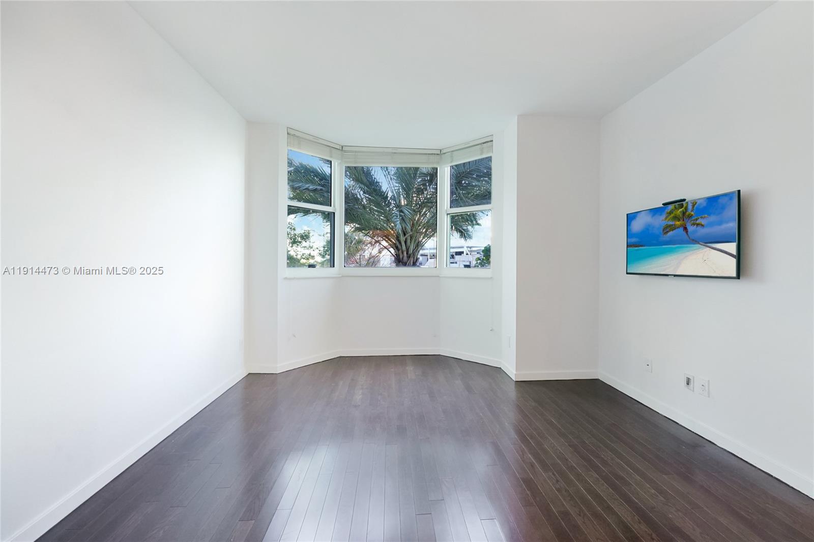 300 S Pointe Dr #405 Miami Beach, FL 33139