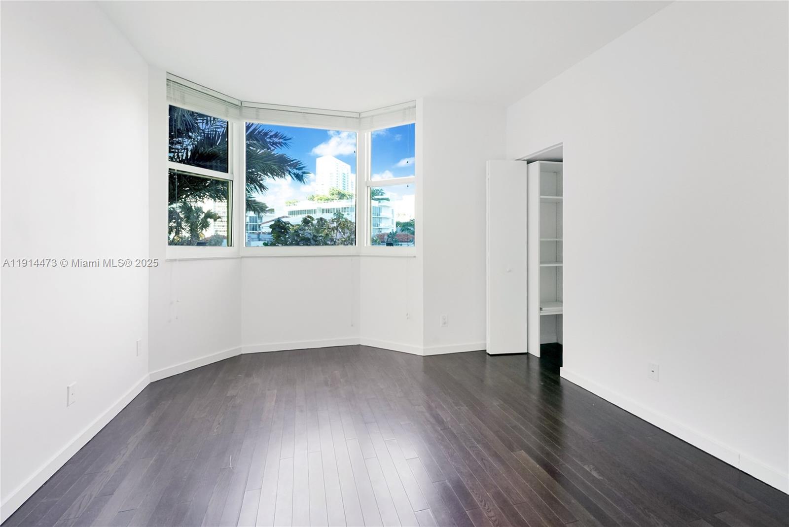 300 S Pointe Dr #405 Miami Beach, FL 33139