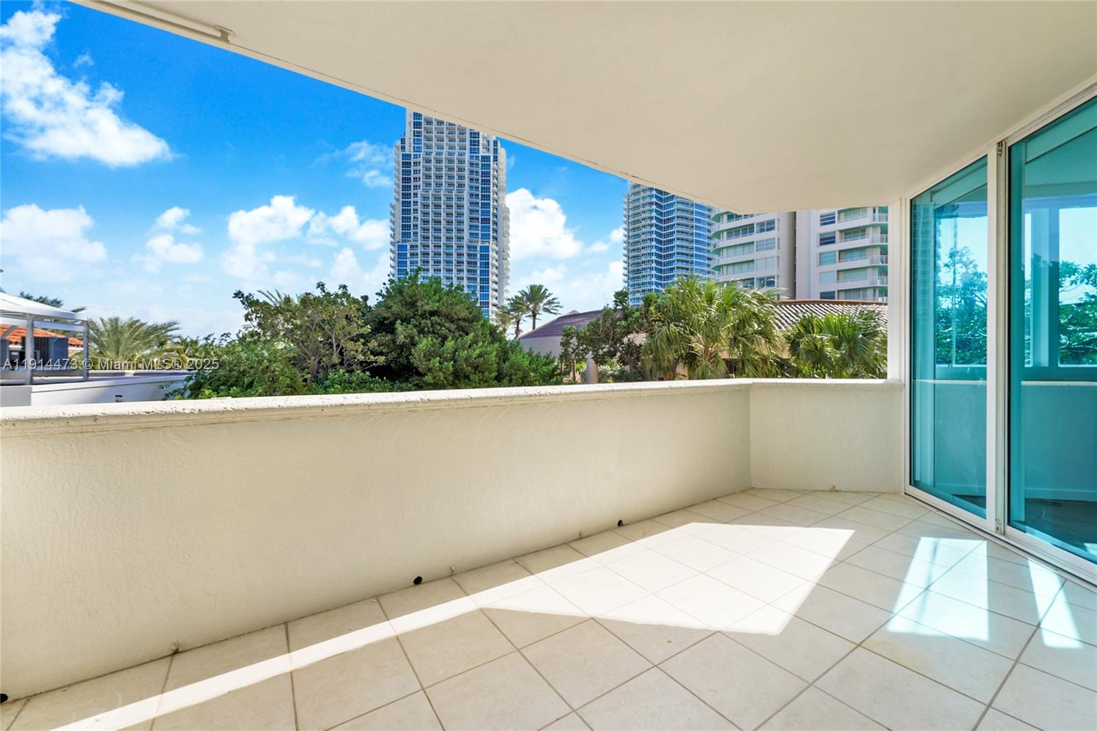 300 S Pointe Dr #405 Miami Beach, FL 33139