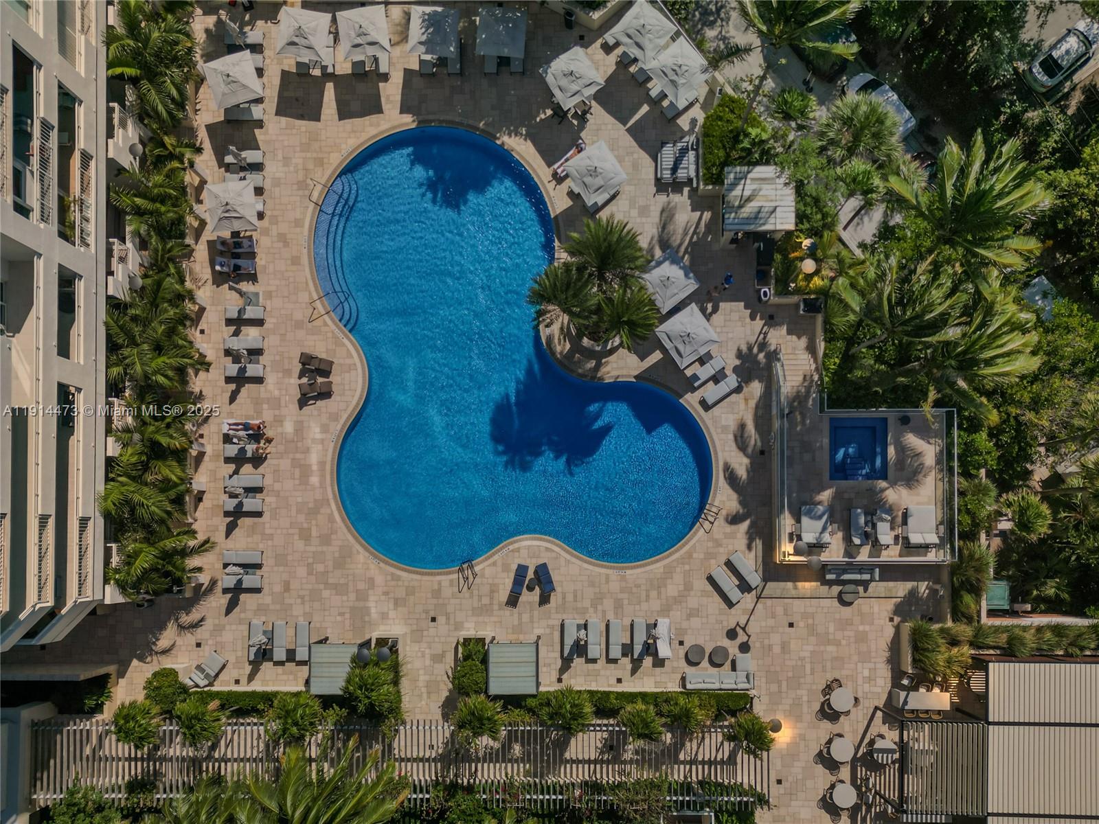 300 S Pointe Dr #405 Miami Beach, FL 33139