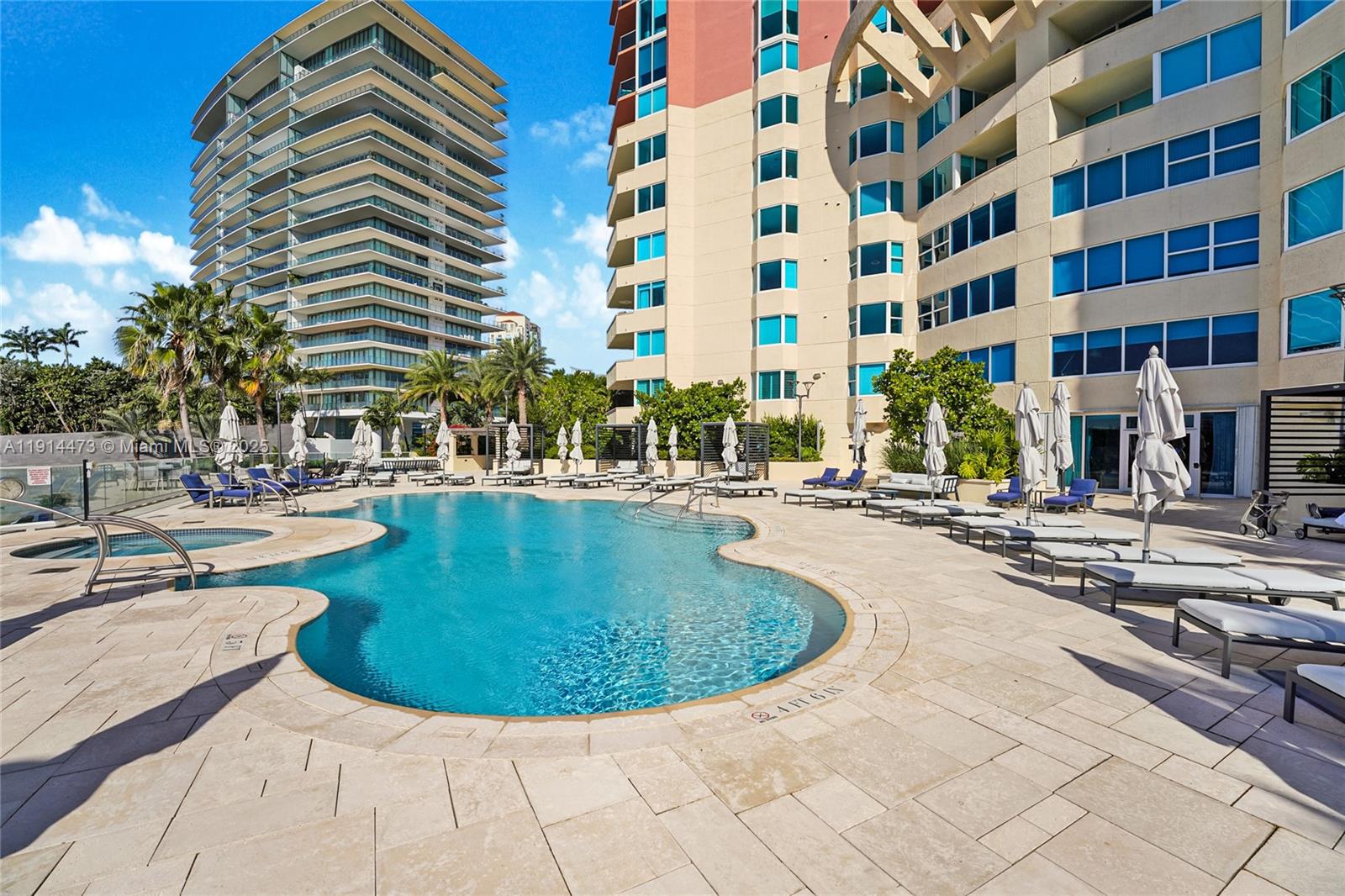 300 S Pointe Dr #405 Miami Beach, FL 33139