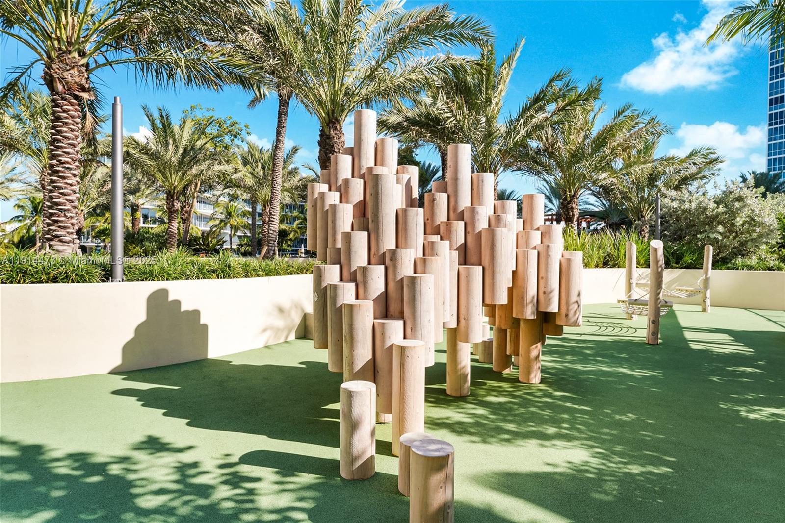 300 S Pointe Dr #405 Miami Beach, FL 33139