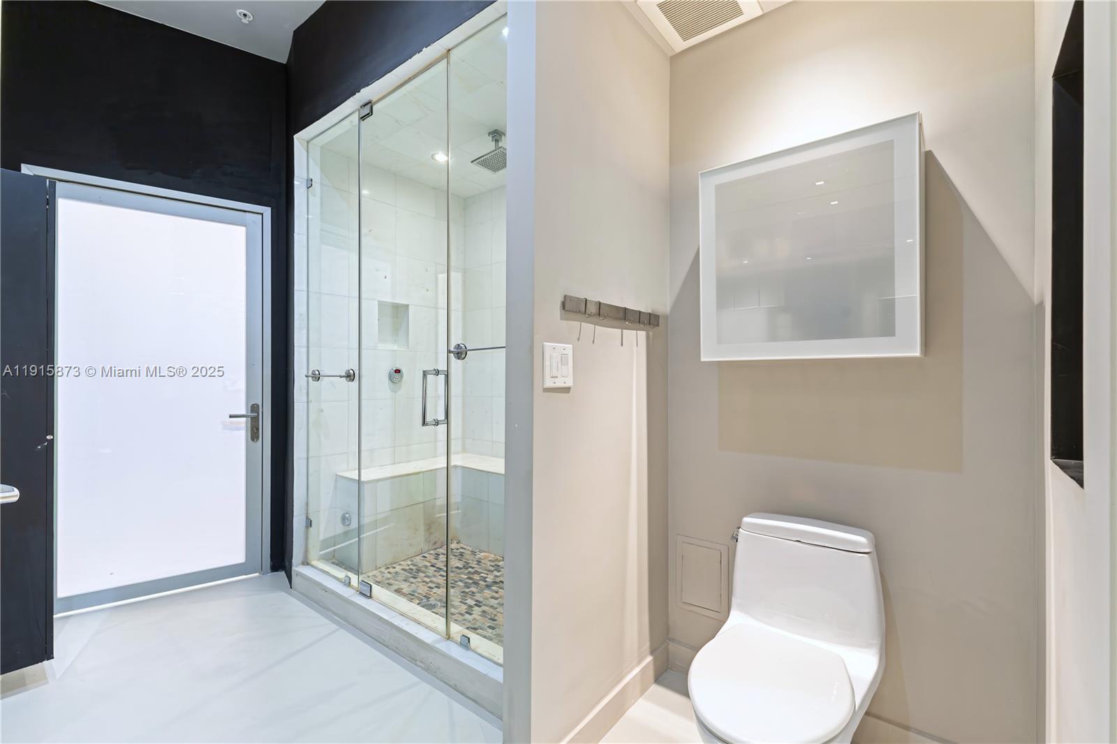 image The Meridian Condo15