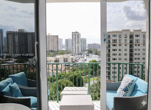 20000 E Country Clb Dr #1207