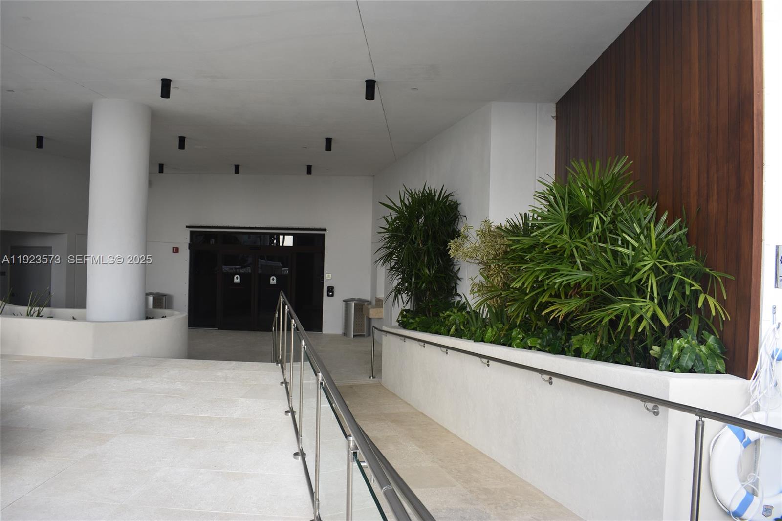 6365 Collins Ave #3804 Miami Beach, FL 33141