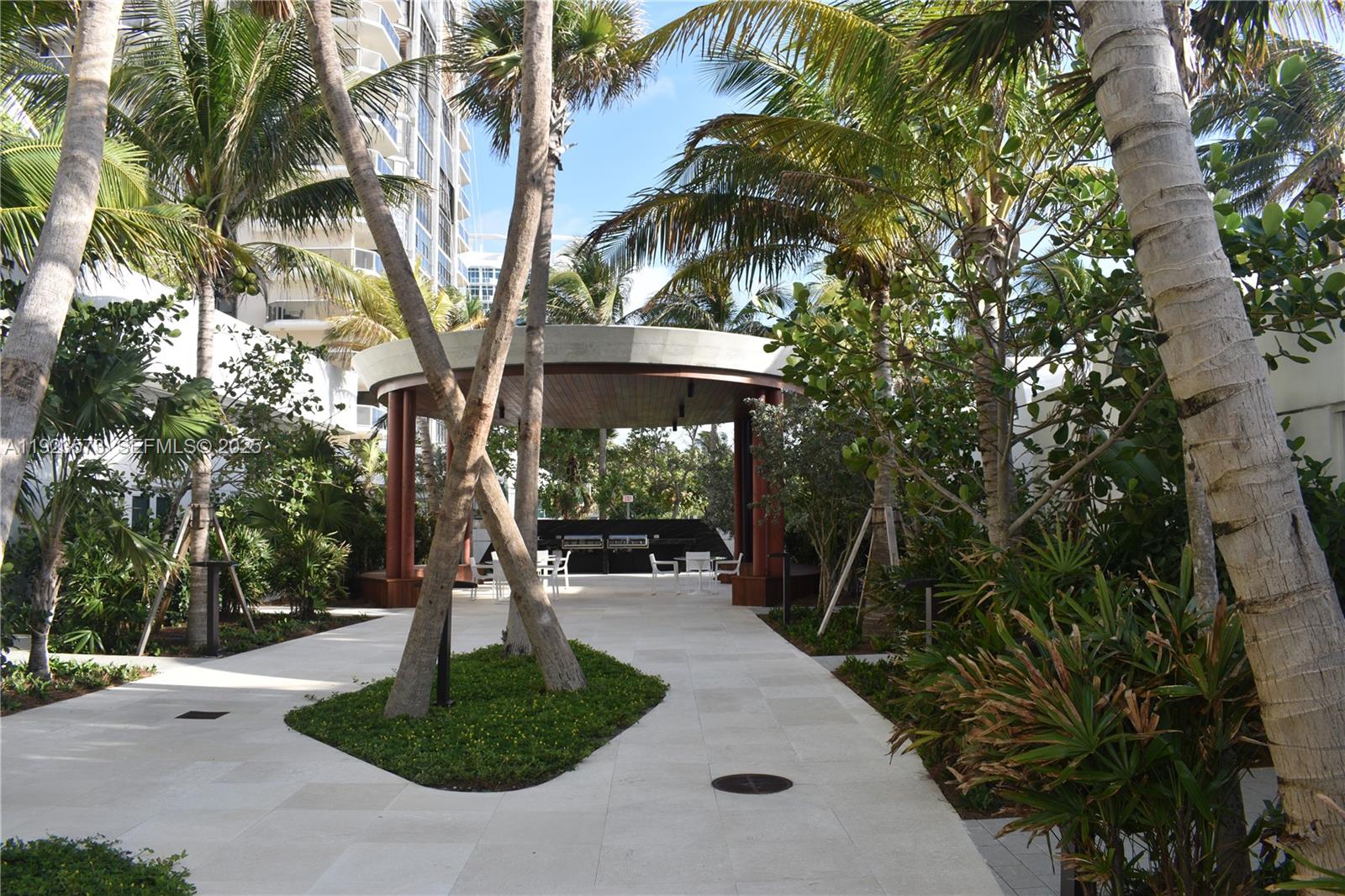 6365 Collins Ave #3804 Miami Beach, FL 33141