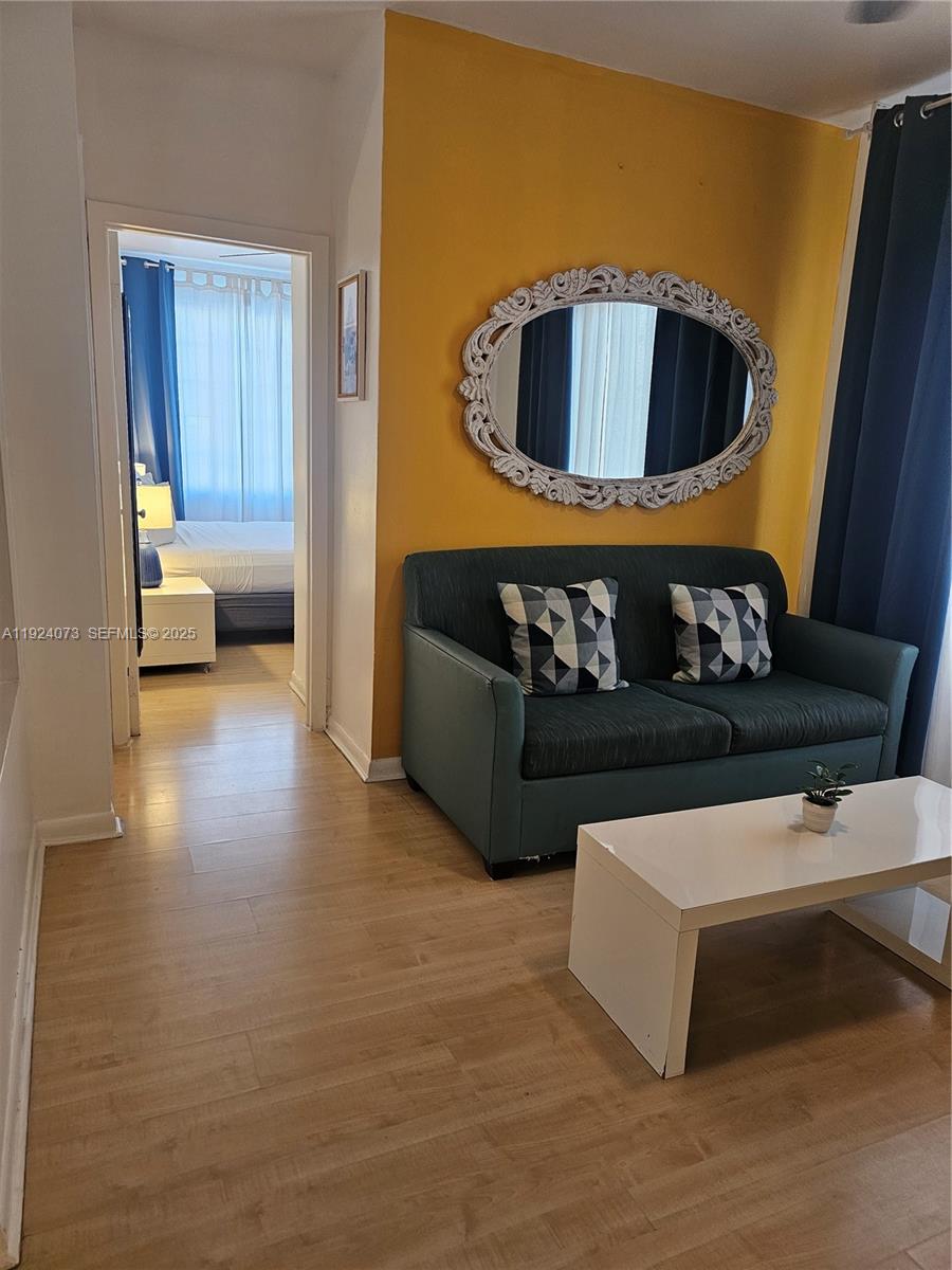 750 Collins Ave #201 Miami Beach, FL 33139