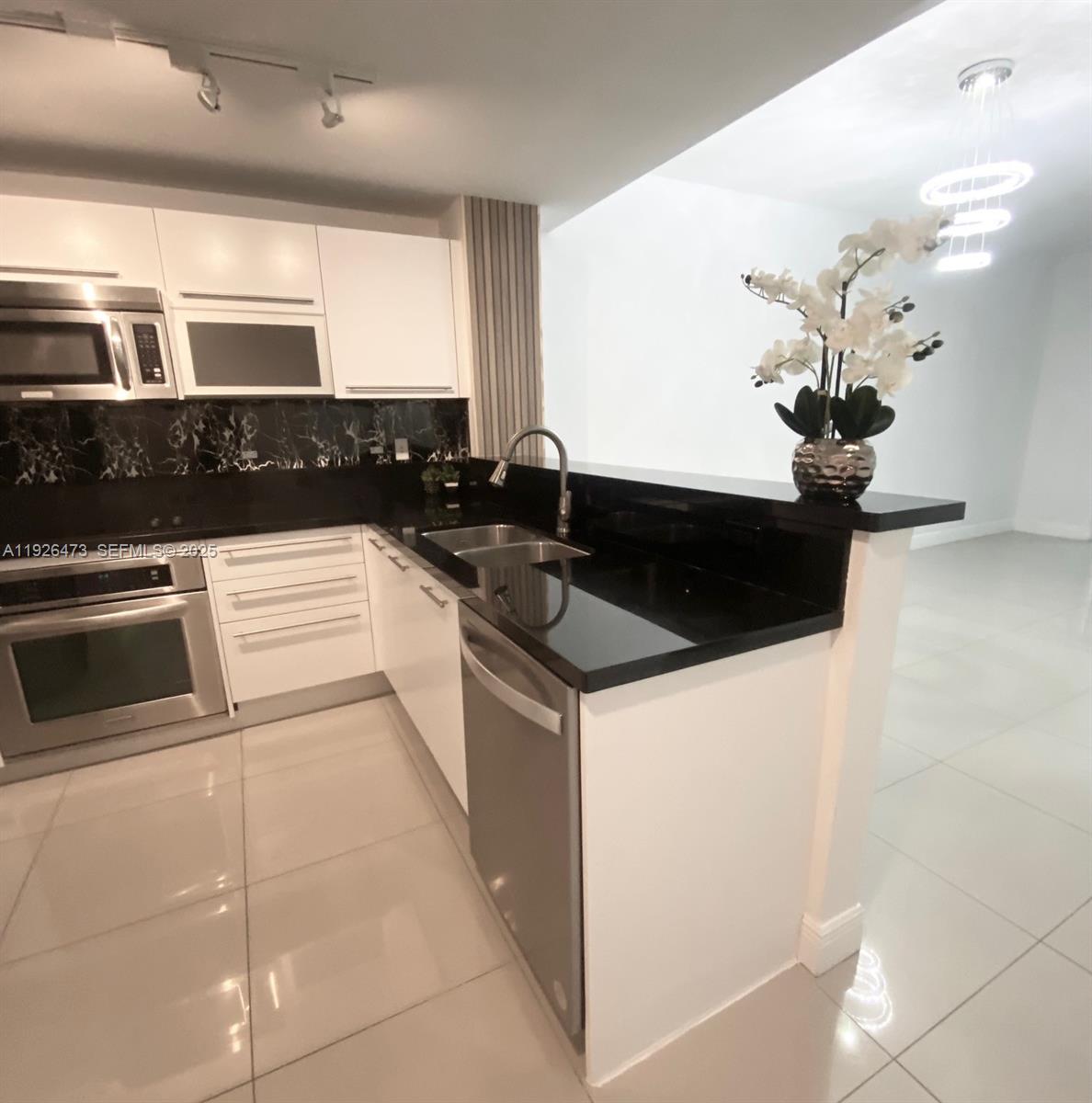 244 Biscayne Blvd #1605 Miami, FL 33132