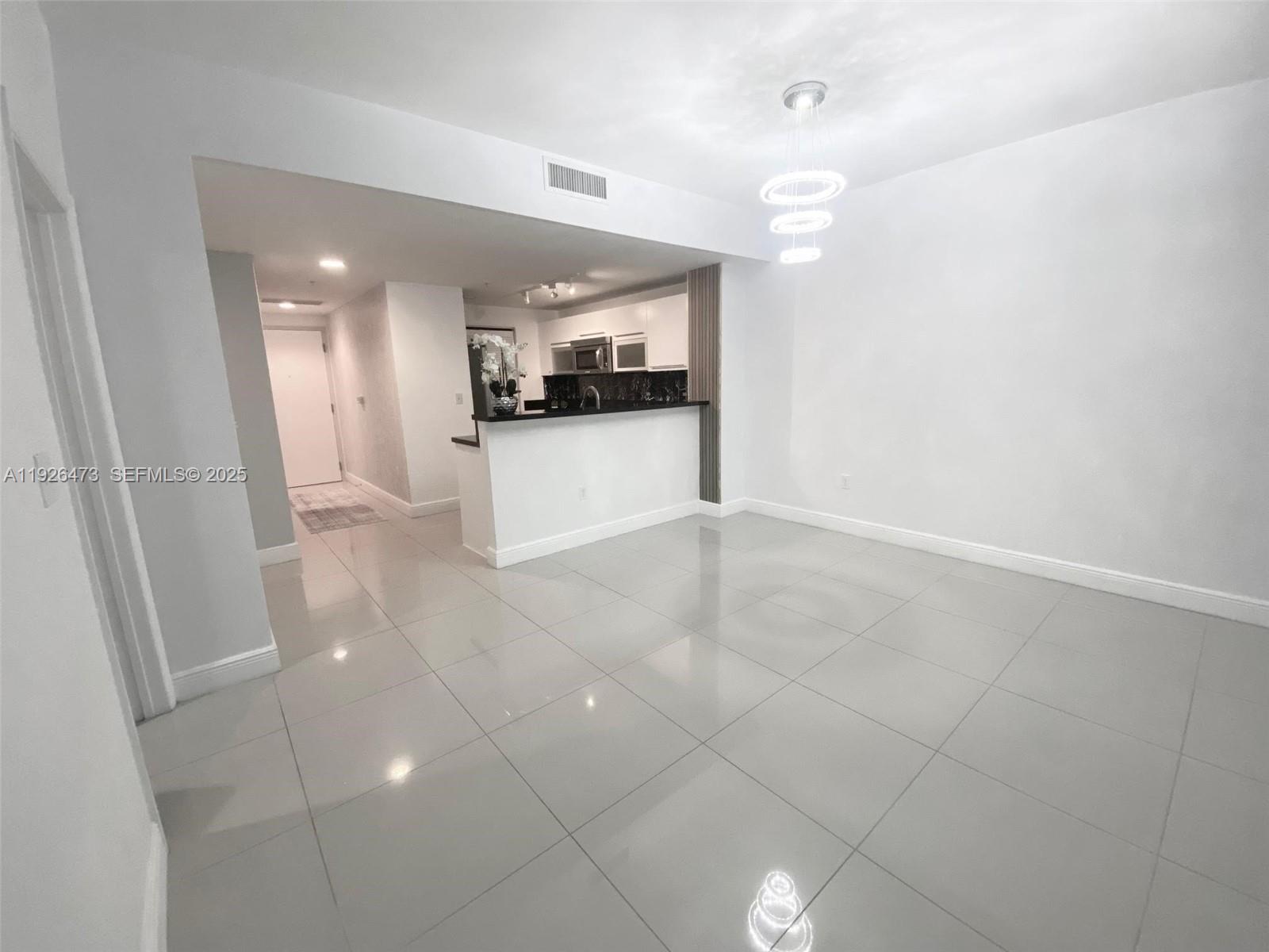 244 Biscayne Blvd #1605 Miami, FL 33132