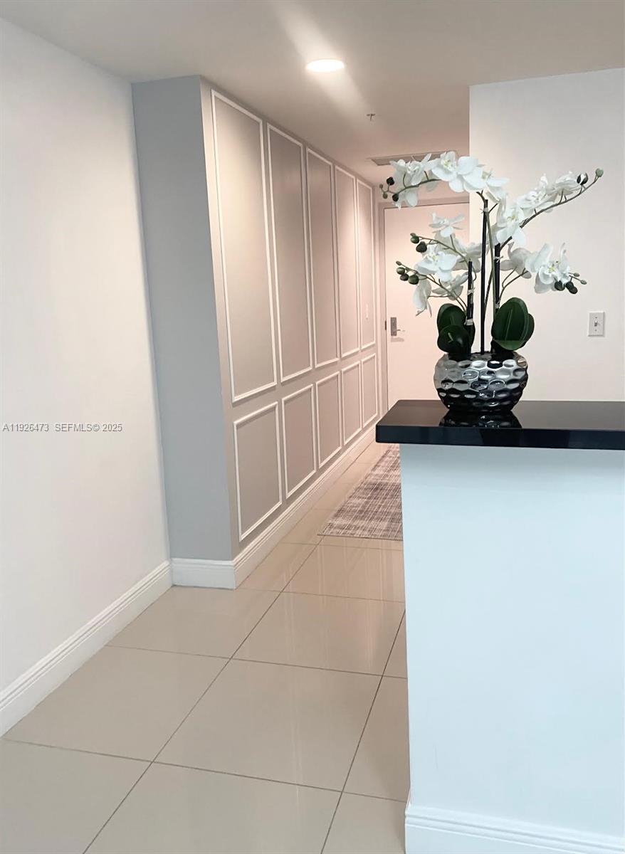 244 Biscayne Blvd #1605 Miami, FL 33132