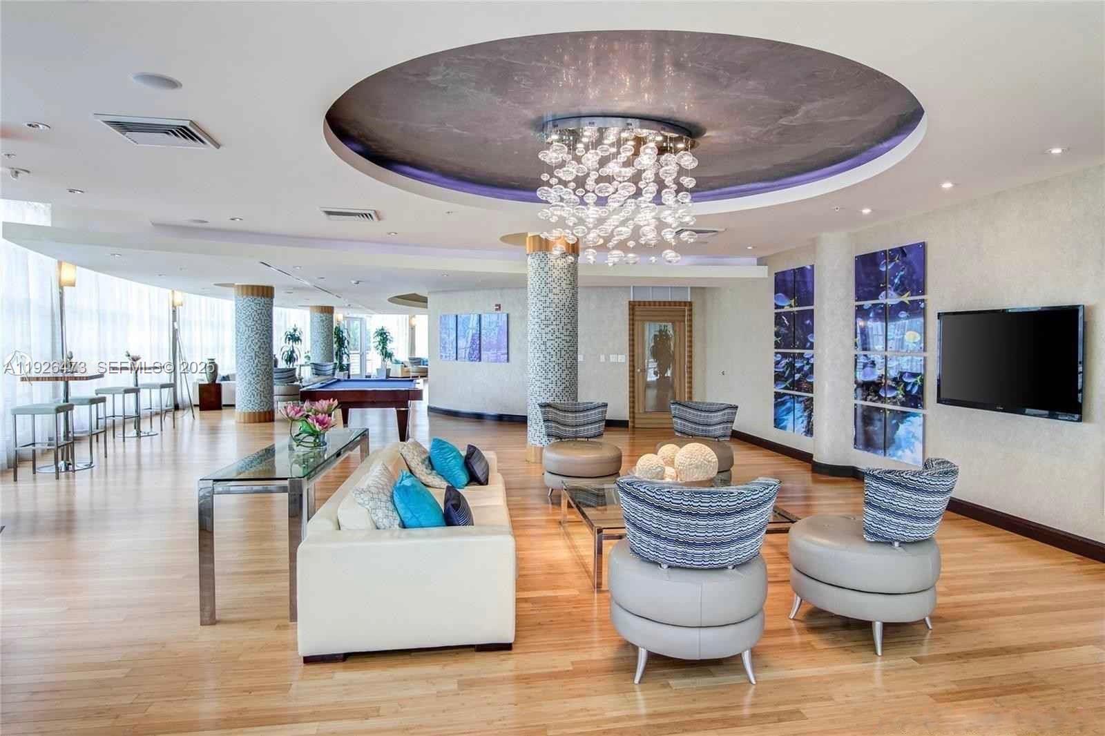 244 Biscayne Blvd #1605 Miami, FL 33132