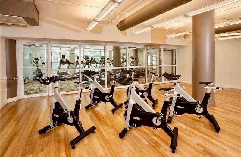 244 Biscayne Blvd #1605 Miami, FL 33132