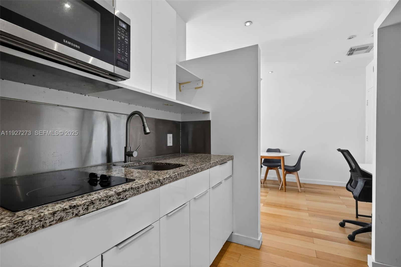 1555 Pennsylvania Ave #205 Miami Beach, FL 33139