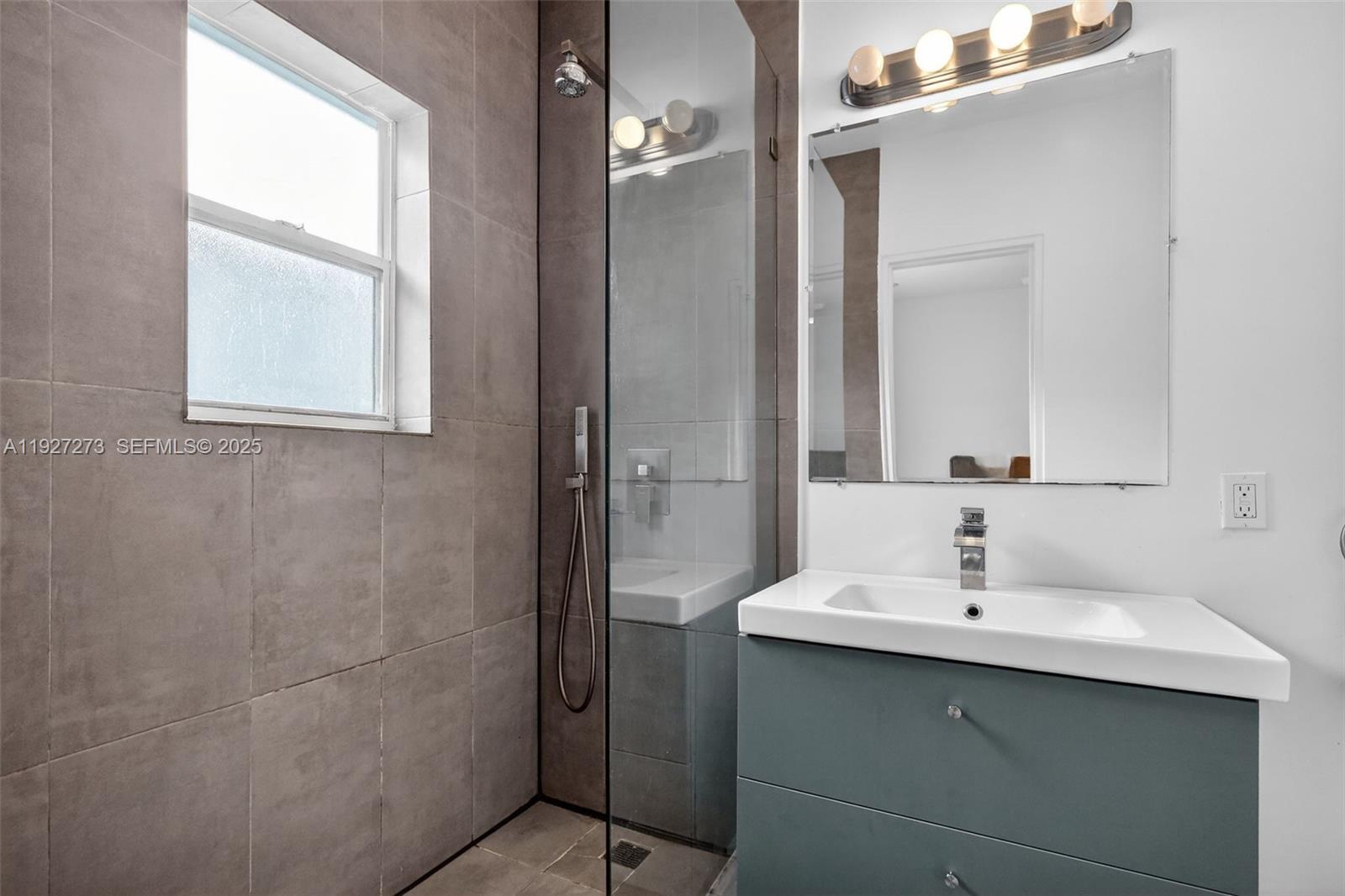 1555 Pennsylvania Ave #205 Miami Beach, FL 33139