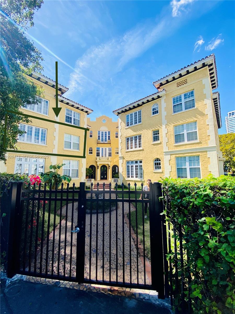 3224 Biscayne Blvd #F2