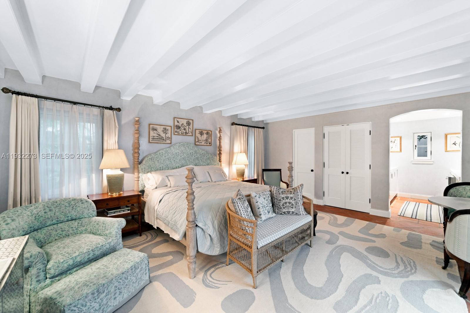 3467 N Moorings Way Miami, FL 33133