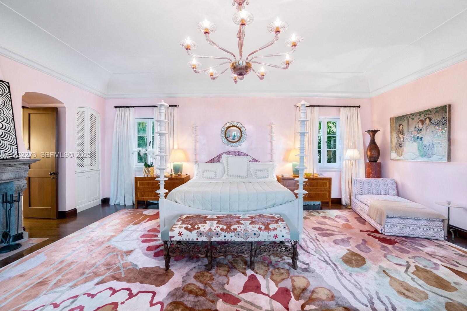 3467 N Moorings Way Miami, FL 33133