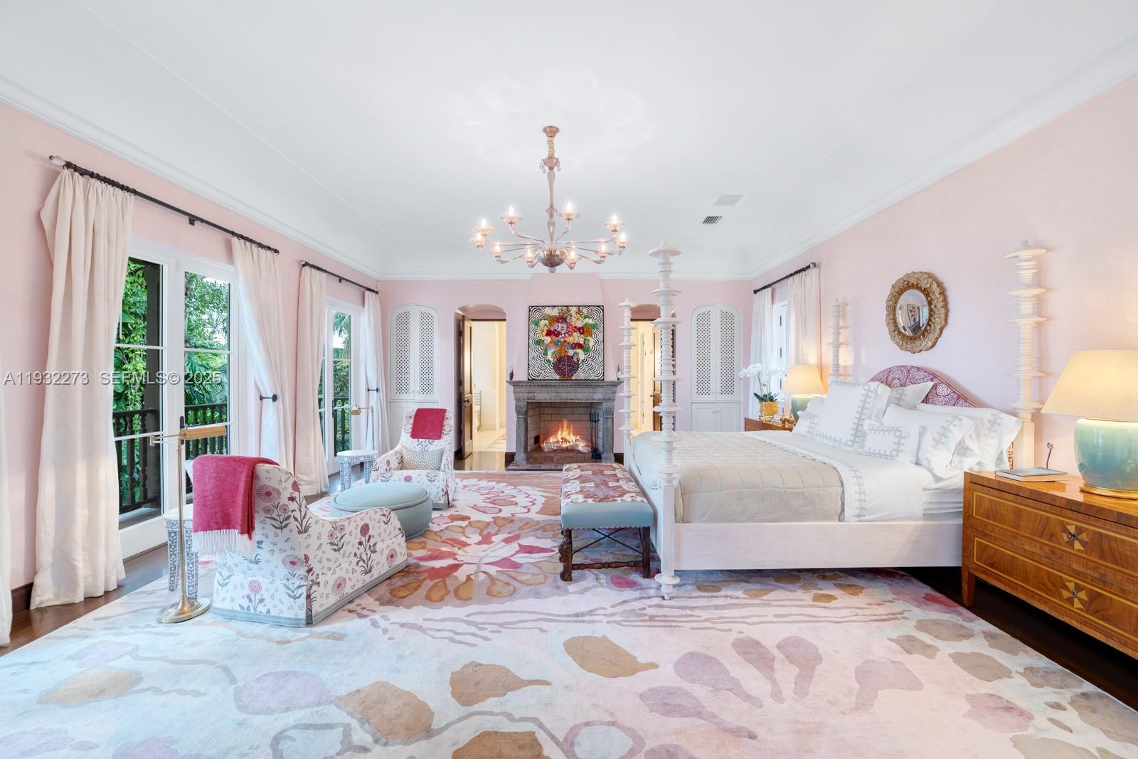 3467 N Moorings Way Miami, FL 33133