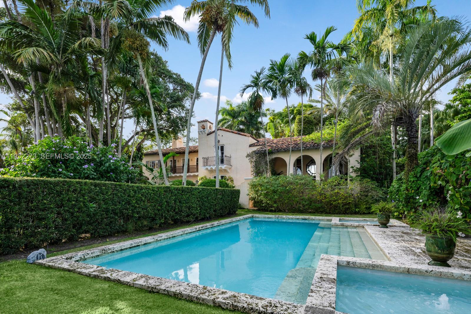 3467 N Moorings Way Miami, FL 33133