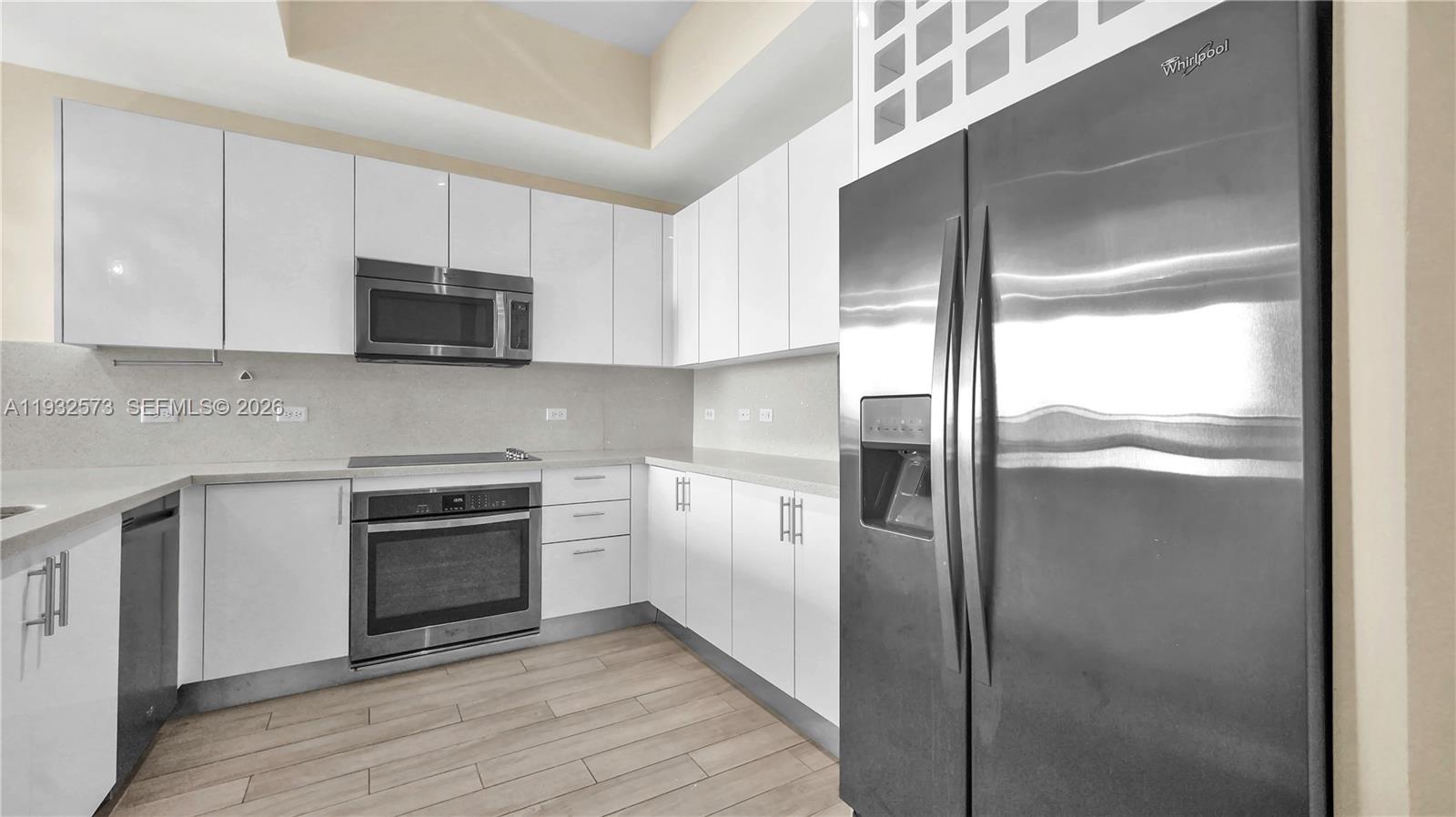 image Nine at Mary Brickell Village9