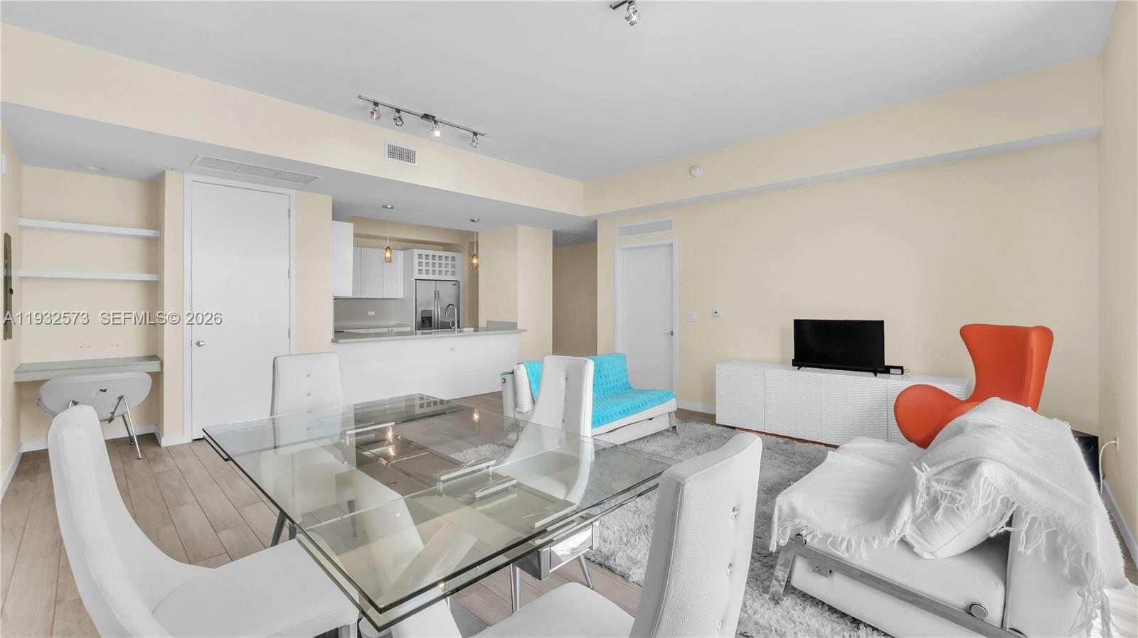 image Nine at Mary Brickell Village6