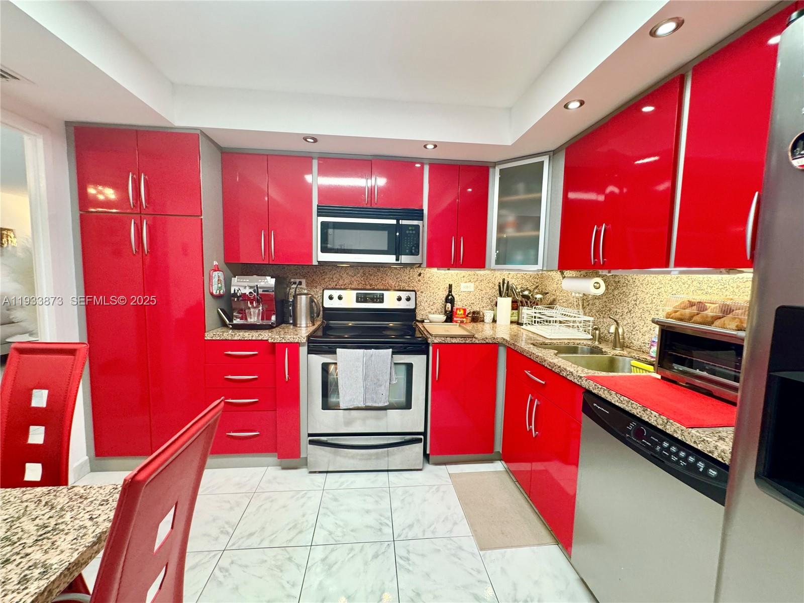 image Winston Towers 1003