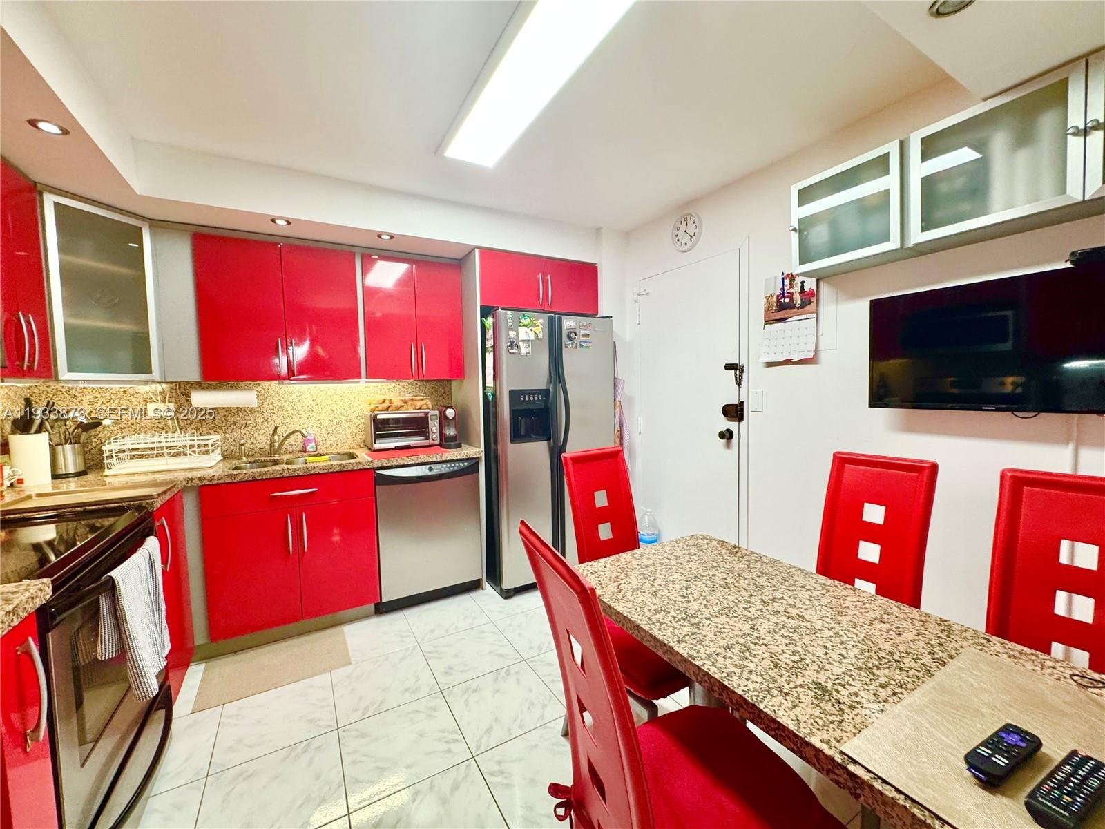 image Winston Towers 1004