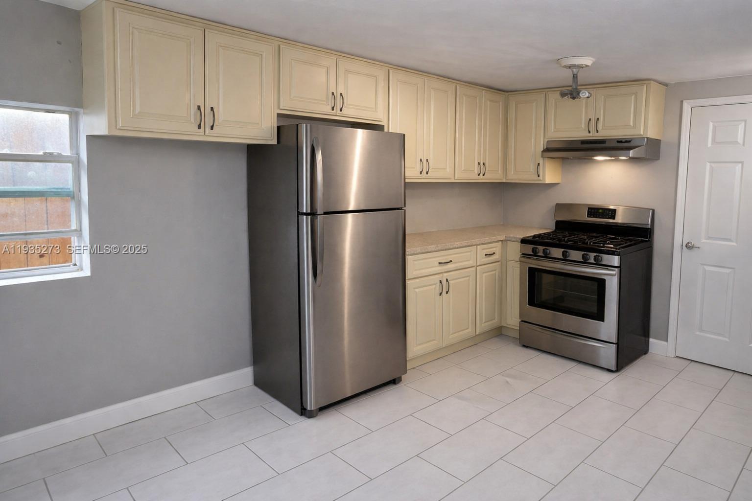 9407 NW 4th Ave Miami, FL 33150