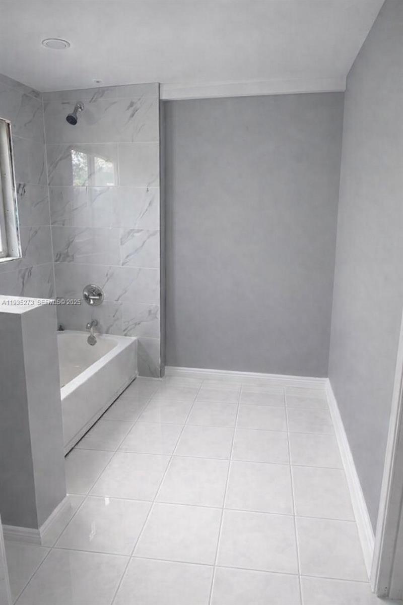 9407 NW 4th Ave Miami, FL 33150