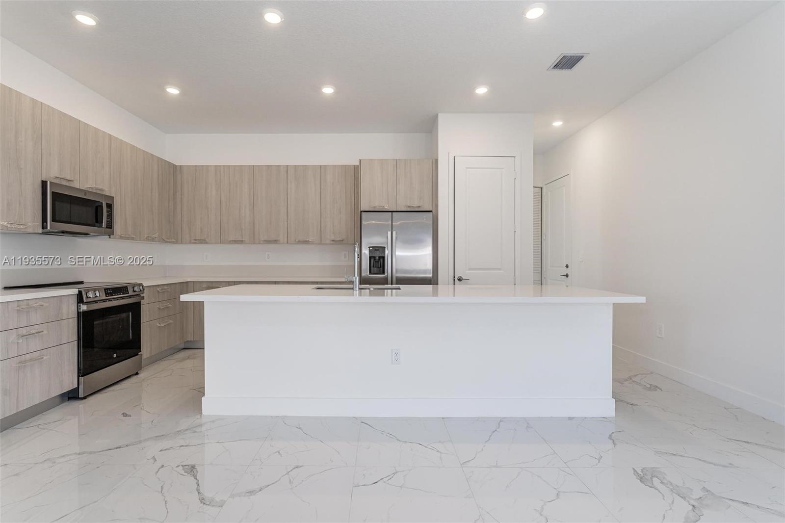 12259 SW 43rd St Davie, FL 33330