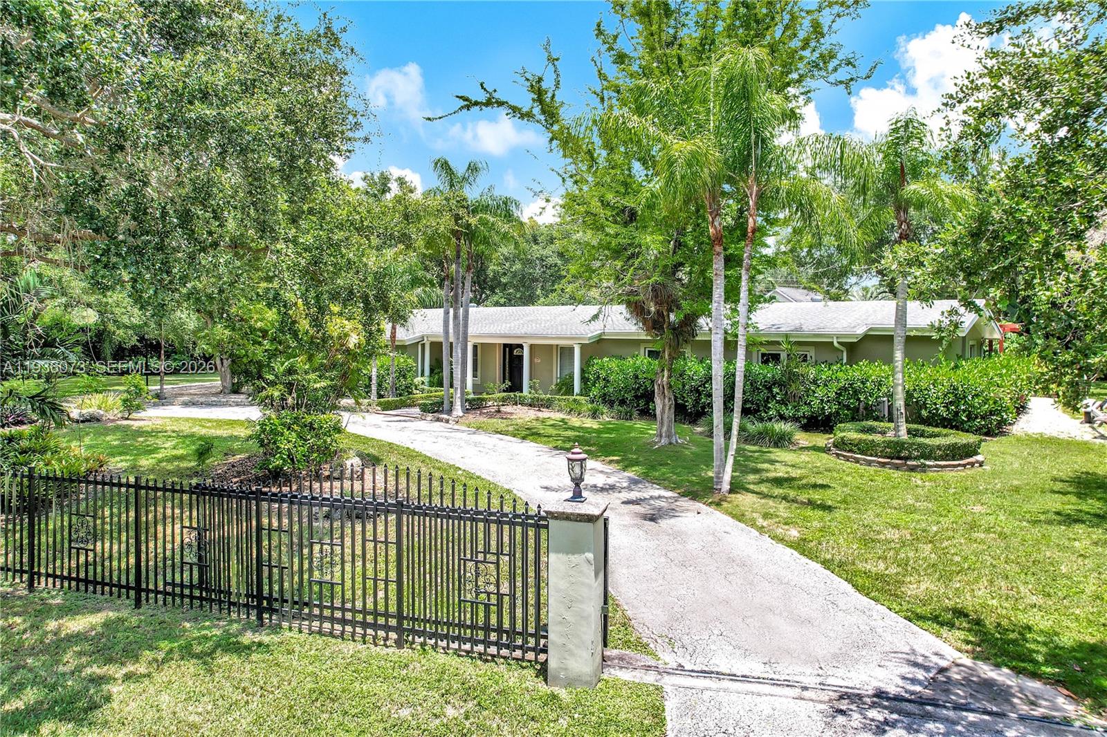 6551 SW 126th St #- Pinecrest, FL 33156