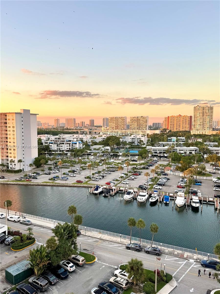 300 Bayview Dr #1201 Sunny Isles Beach, FL 33160