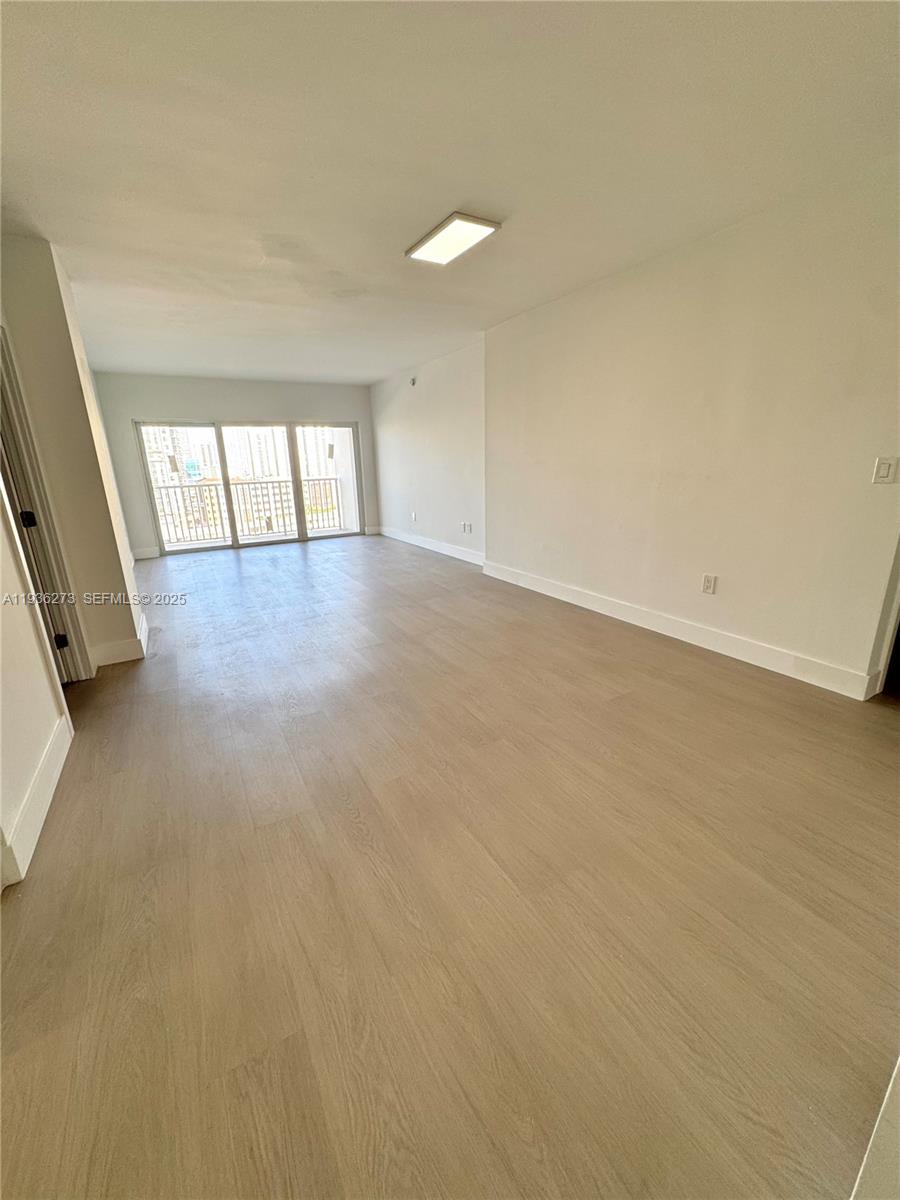 300 Bayview Dr #1201 Sunny Isles Beach, FL 33160