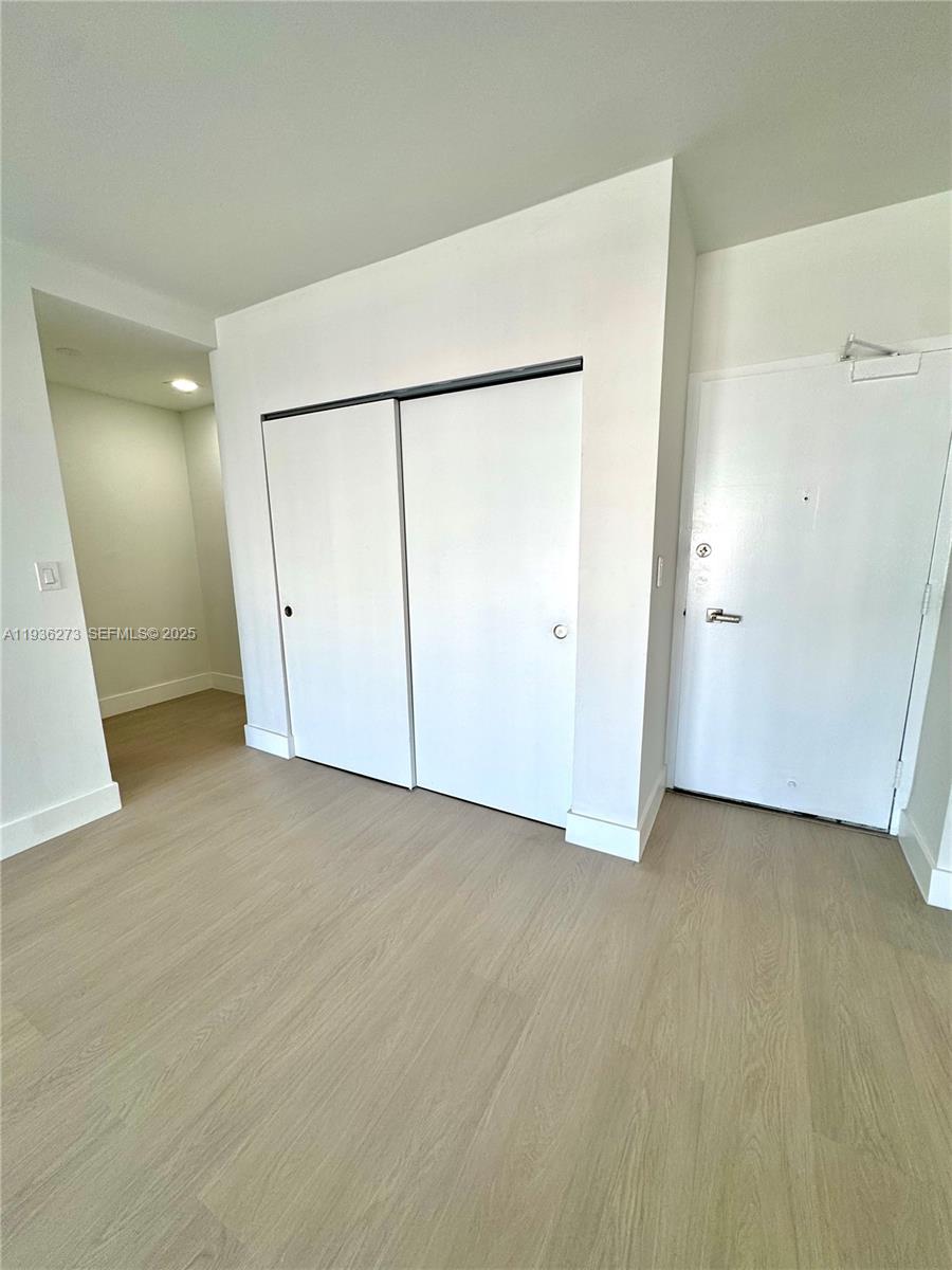 300 Bayview Dr #1201 Sunny Isles Beach, FL 33160