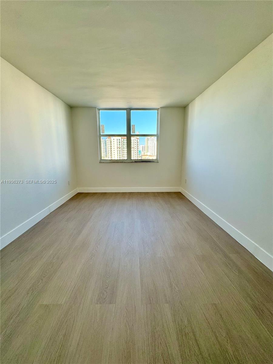 300 Bayview Dr #1201 Sunny Isles Beach, FL 33160