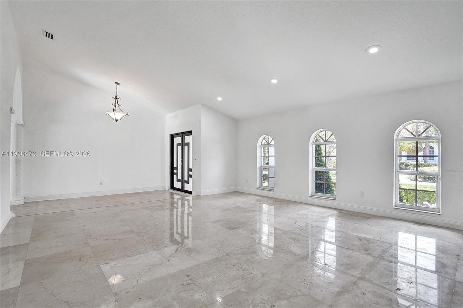 13015 Biscayne Is Ter North Miami, FL 33181