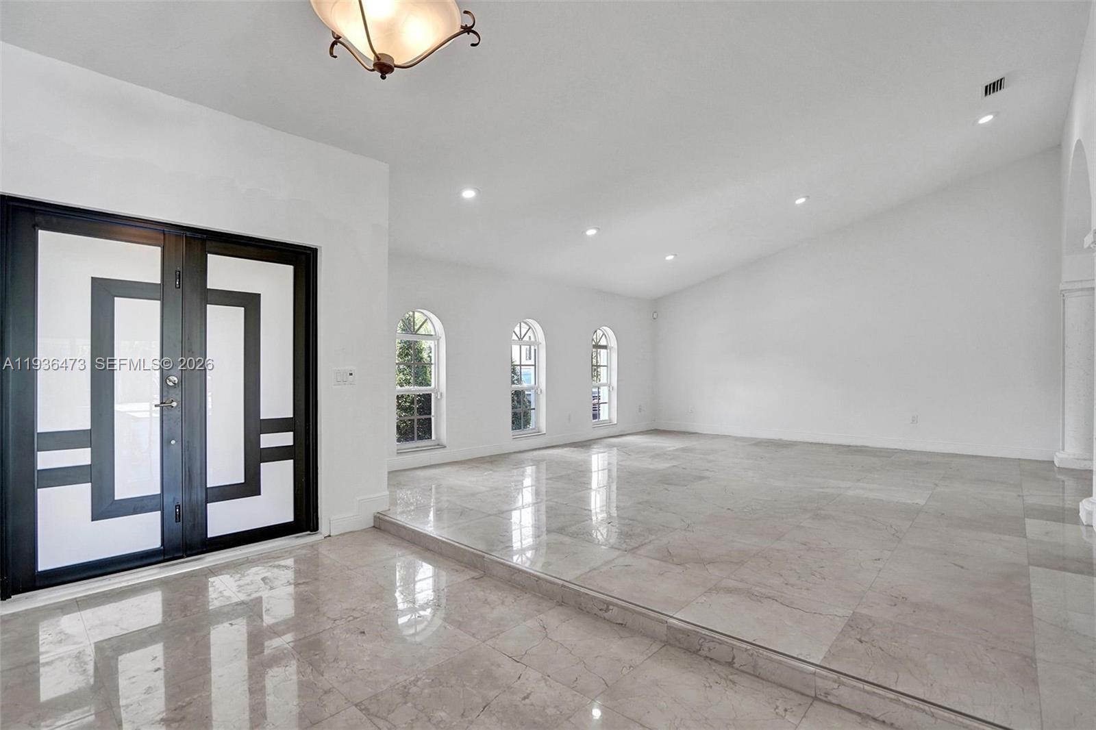 13015 Biscayne Is Ter North Miami, FL 33181