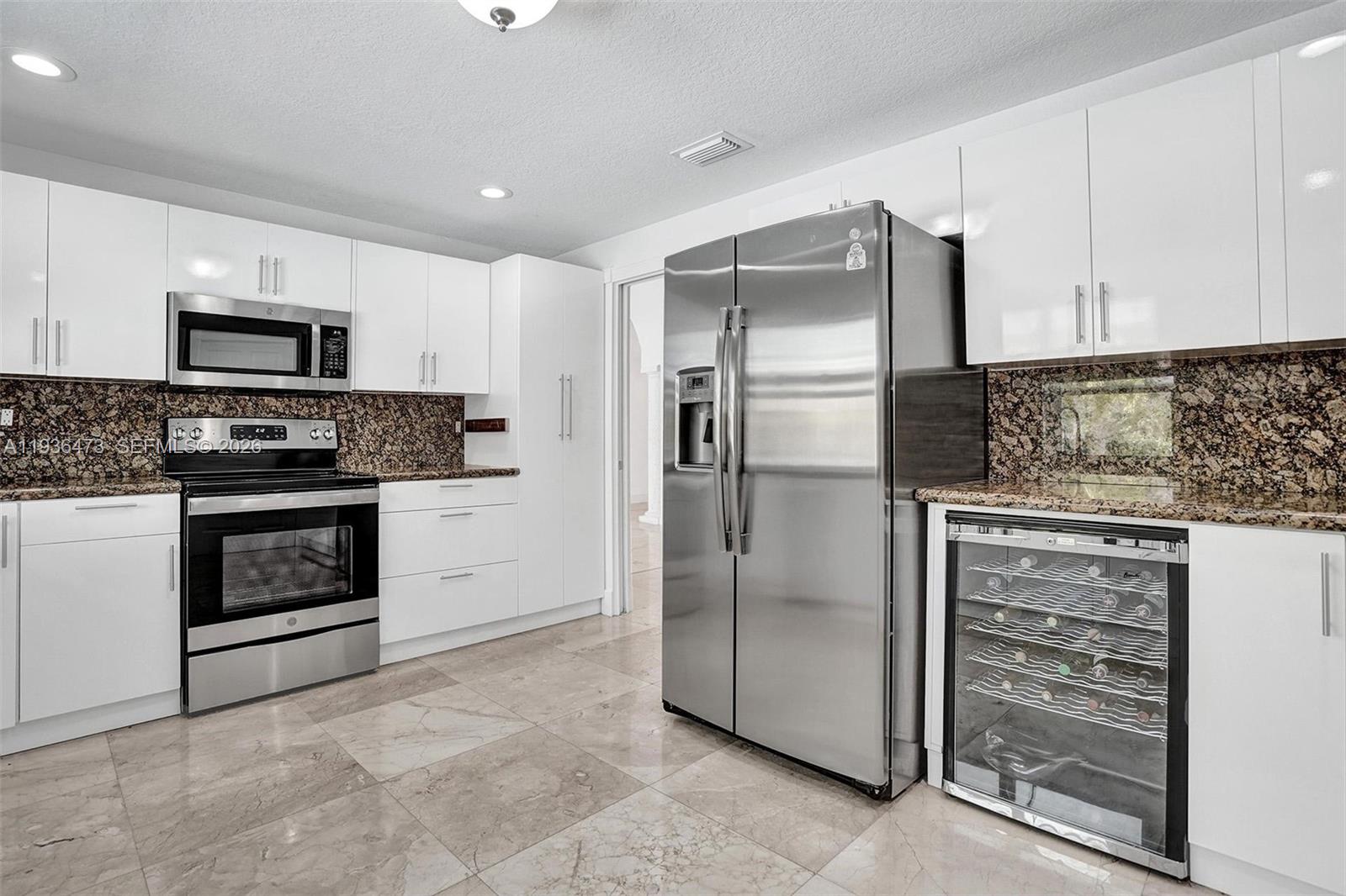 13015 Biscayne Is Ter North Miami, FL 33181