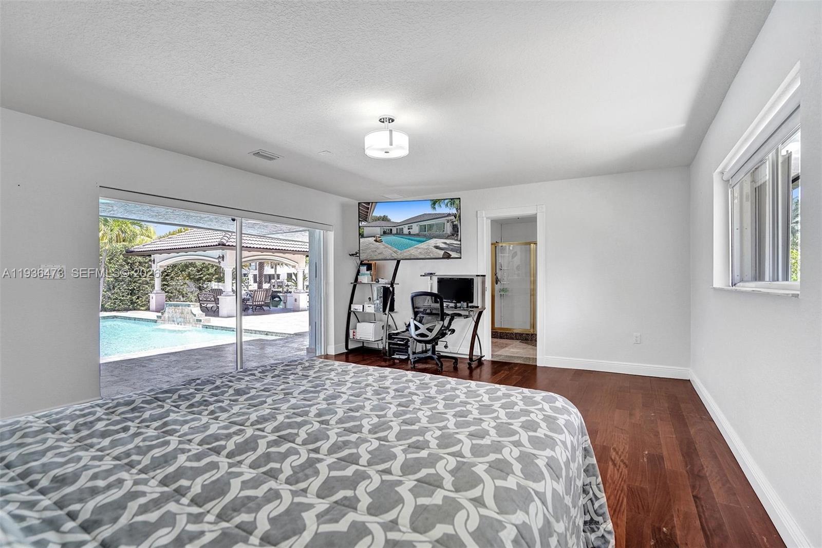 13015 Biscayne Is Ter North Miami, FL 33181