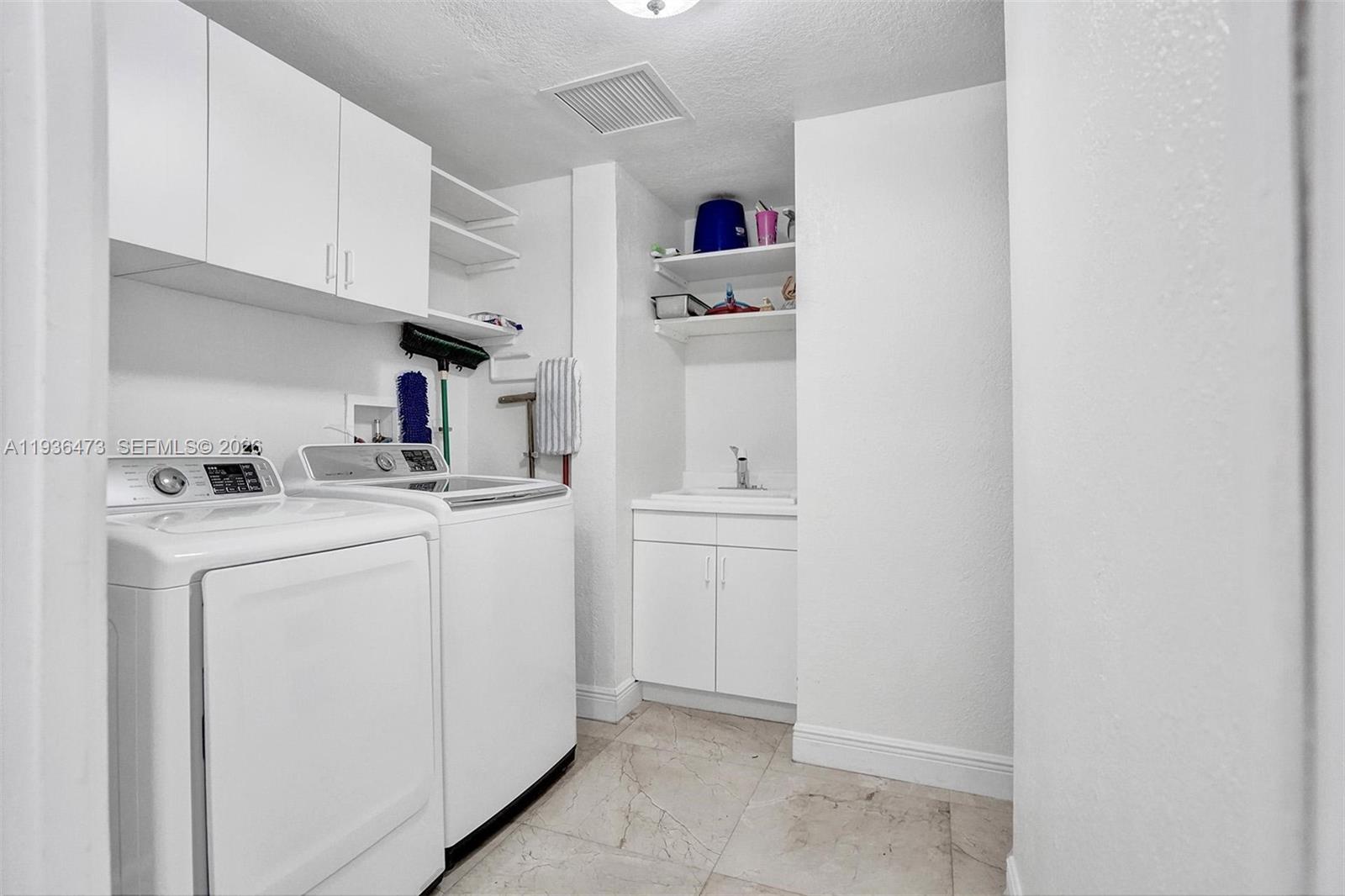 13015 Biscayne Is Ter North Miami, FL 33181