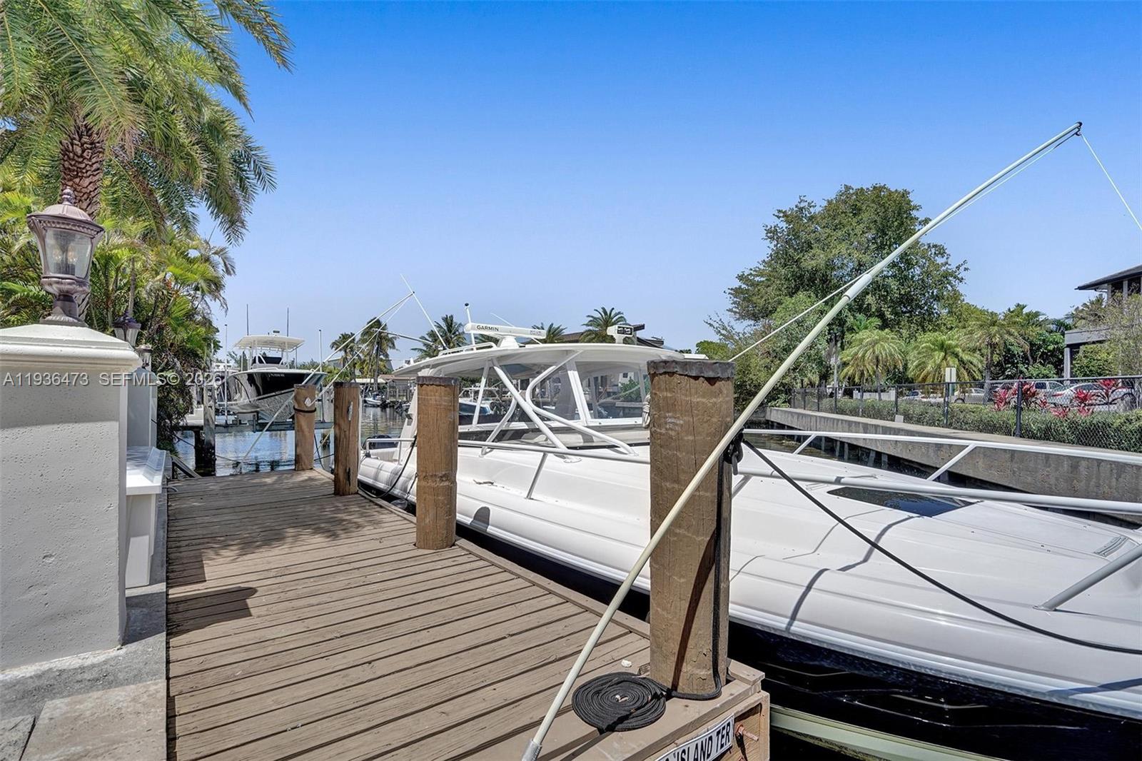 13015 Biscayne Is Ter North Miami, FL 33181