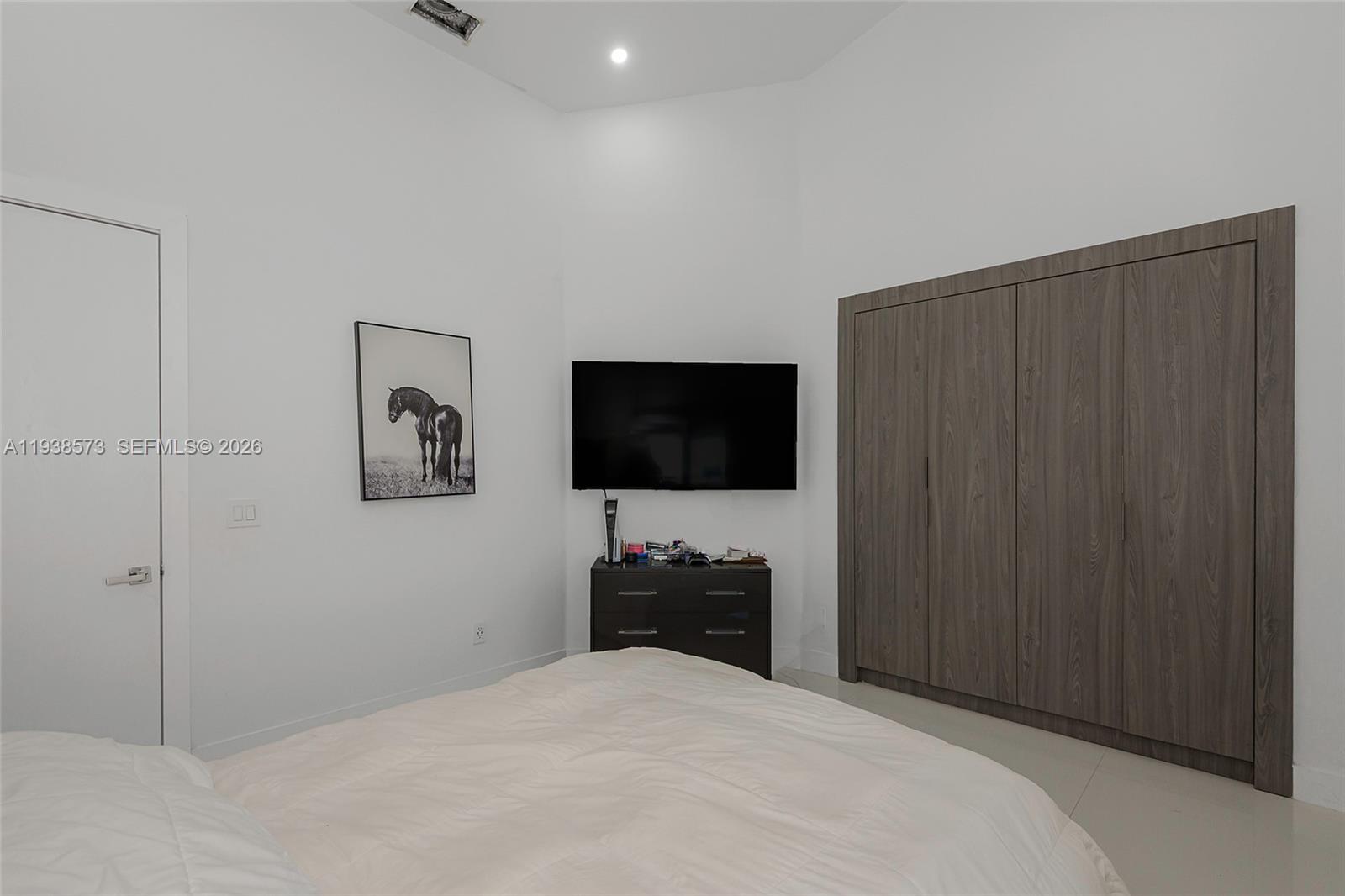 15221 N Laurel Ln N Pembroke Pines, FL 33027