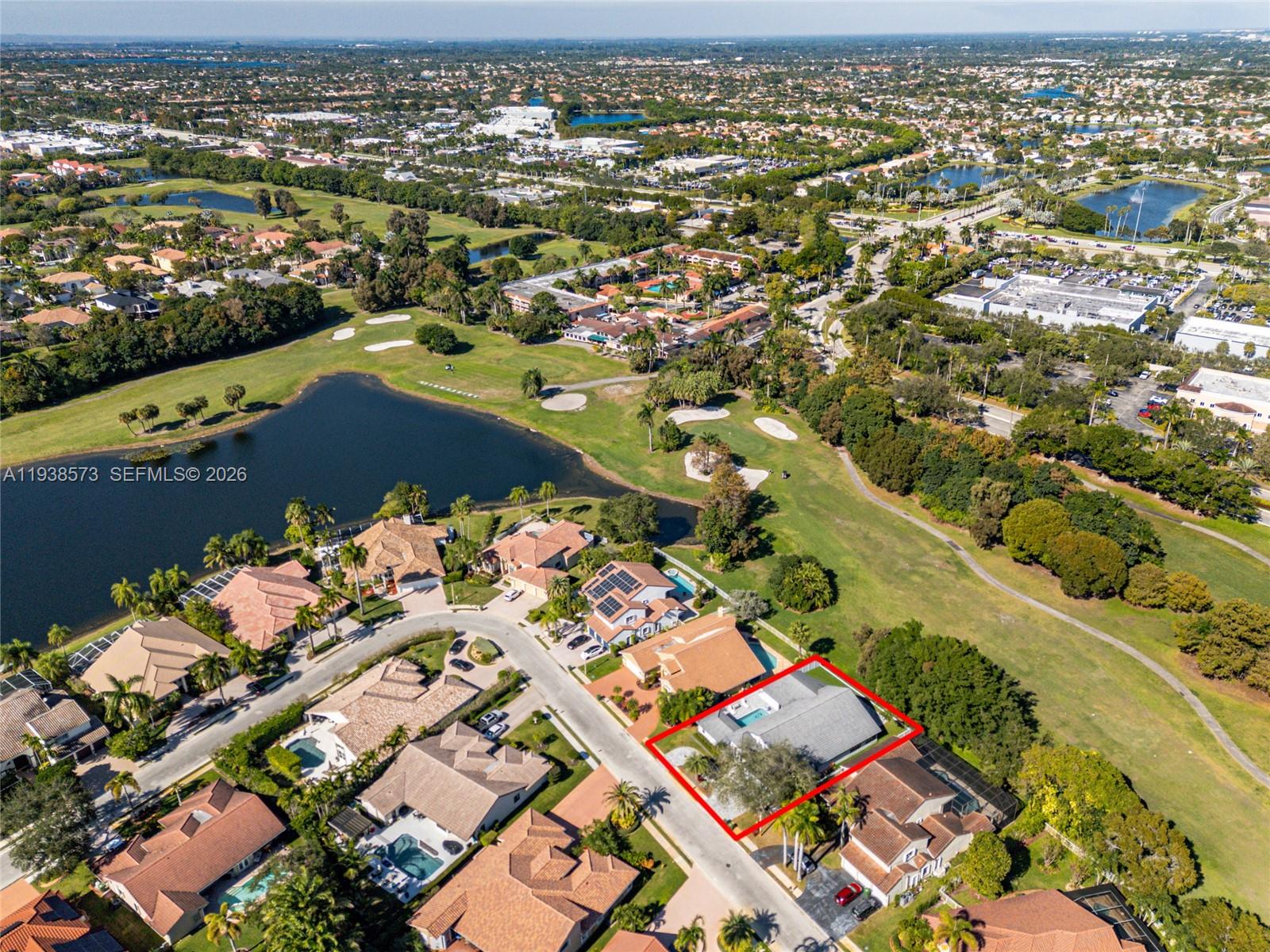 15221 N Laurel Ln N Pembroke Pines, FL 33027