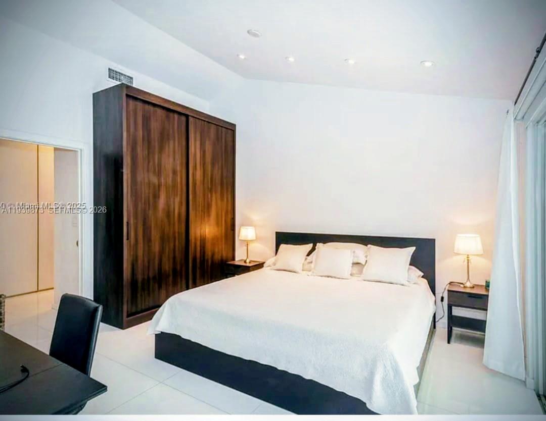 798 Crandon Blvd #55-B Key Biscayne, FL 33149