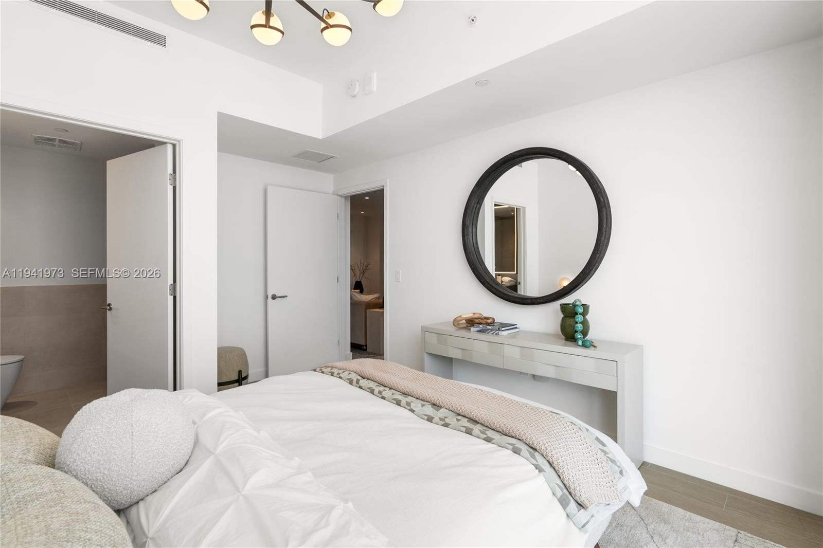 500 Alton Rd #2101/02 Miami Beach, FL 33139