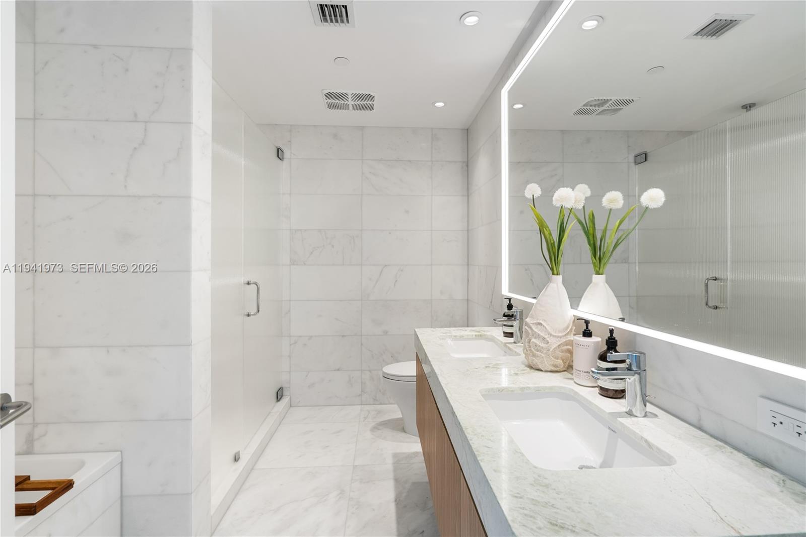 500 Alton Rd #2101/02 Miami Beach, FL 33139